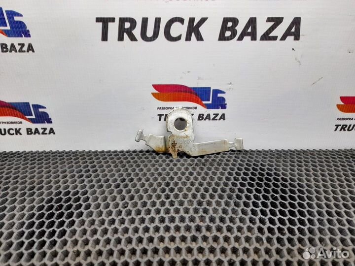 Кронштейн трубок подъёма кабины Volvo FH