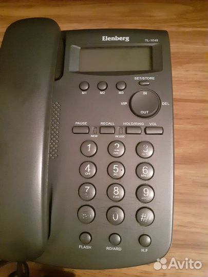 2 рабочих телефона.Elenberg и Panasonic