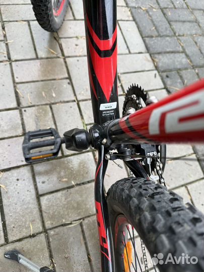 Велосипед specialized rockhopper