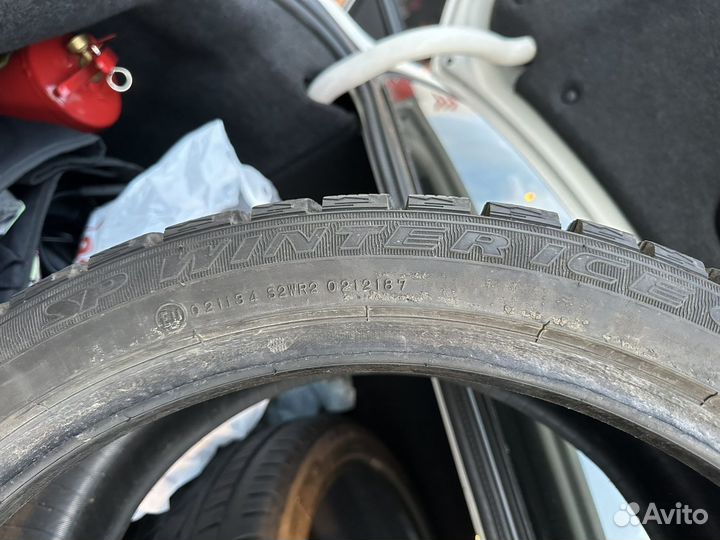 Dunlop SP Winter Ice 02 275/35 R20 102T