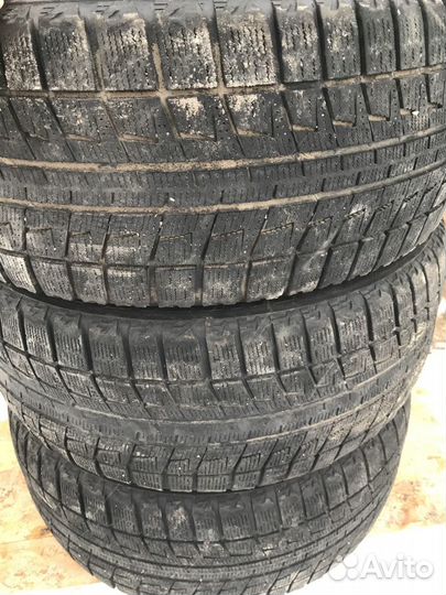 Bridgestone Blizzak Revo2 225/50 R17