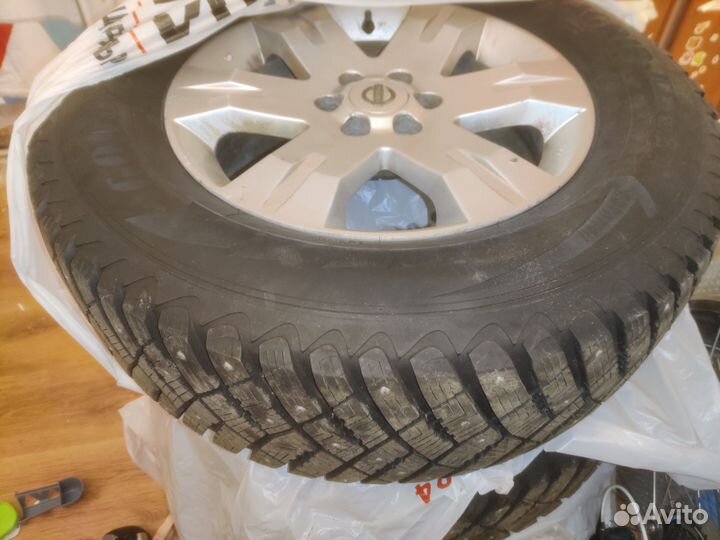 Goodyear UltraGrip Ice Arctic SUV 255/65 R17 110T