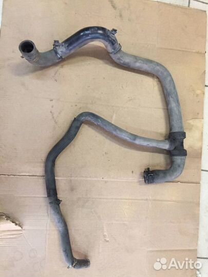 Патрубок системы охлаждения Renault Megane 3