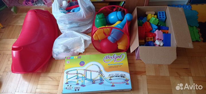 Развивающие игрушки