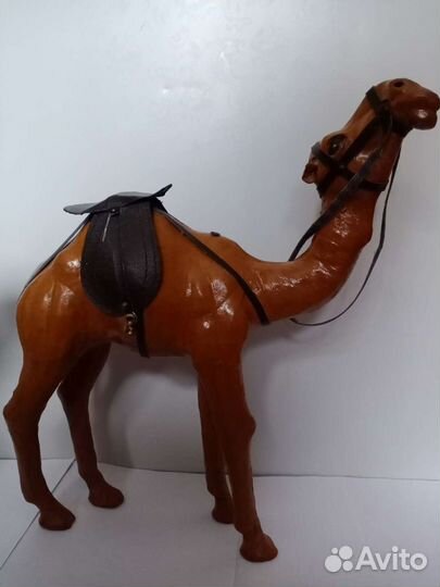 Статуэтка верблюды кожаные большие