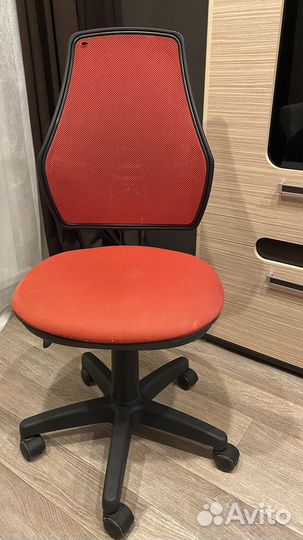 Компьютерное кресло
