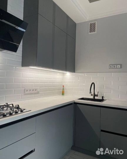 Кухонный гарнитур угловой