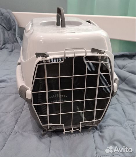 Переноска для кошек и собак