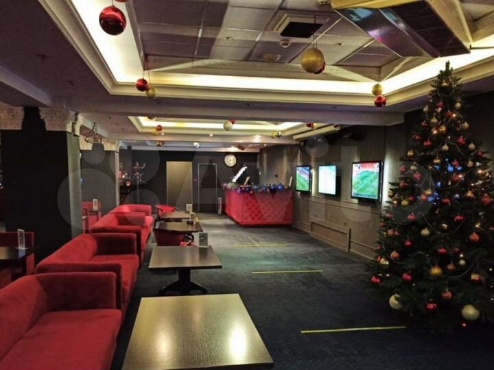 Продам торговое помещение, 826 м²