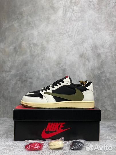 Кроссовки Nike Travis Scott