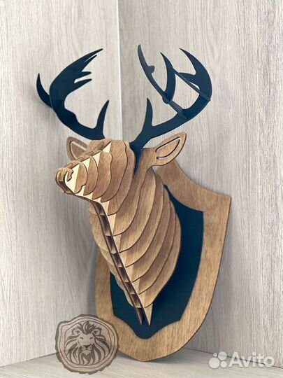 Деревянная голова оленя, лося, медведя, быка