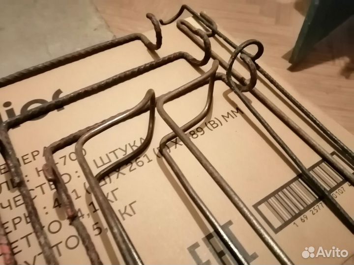 Металлический держатель для удочки