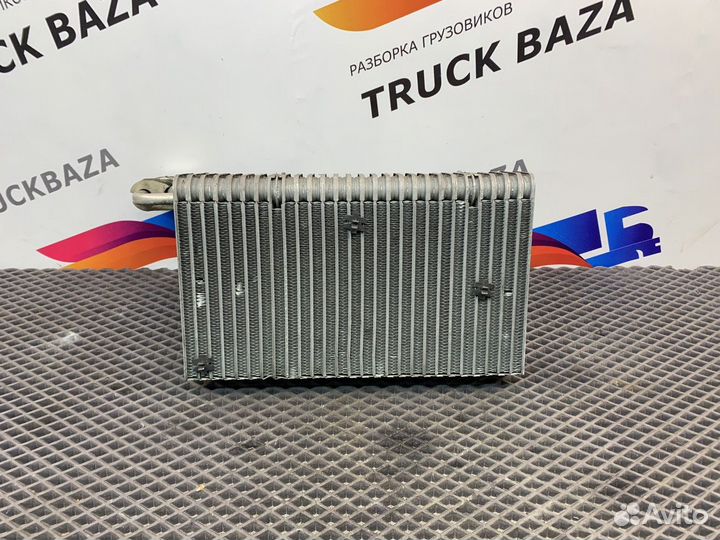 Радиатор кондиционера Renault Premium