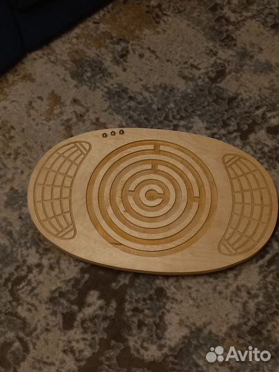 Балансборд с лабиринтом