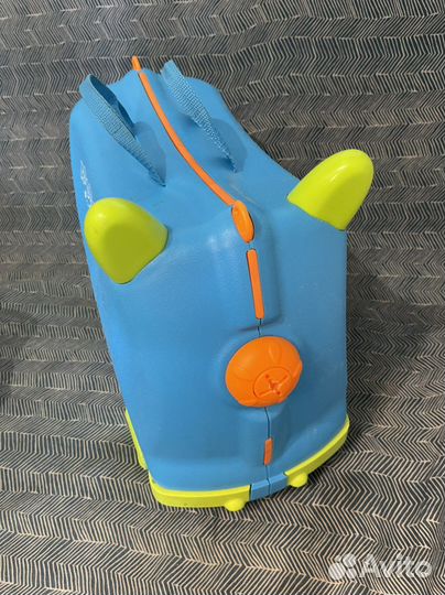 Чемодан детский