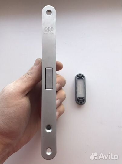 Дверной межкомнатный замок под цилиндр