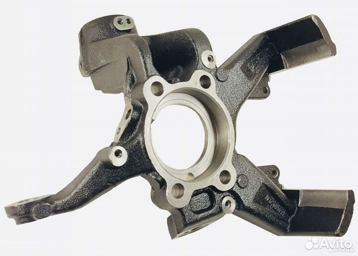 Toyota MasterAce I Кулак Поворотный