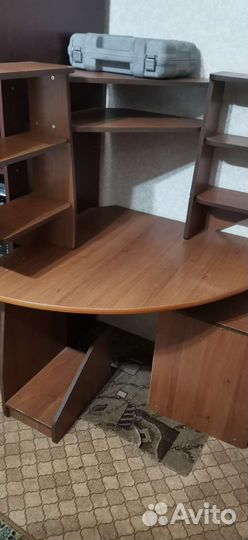 Компьютерный стол