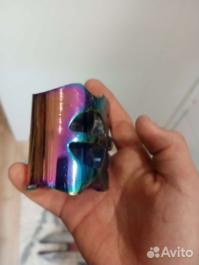 Зажим для трюкового самоката