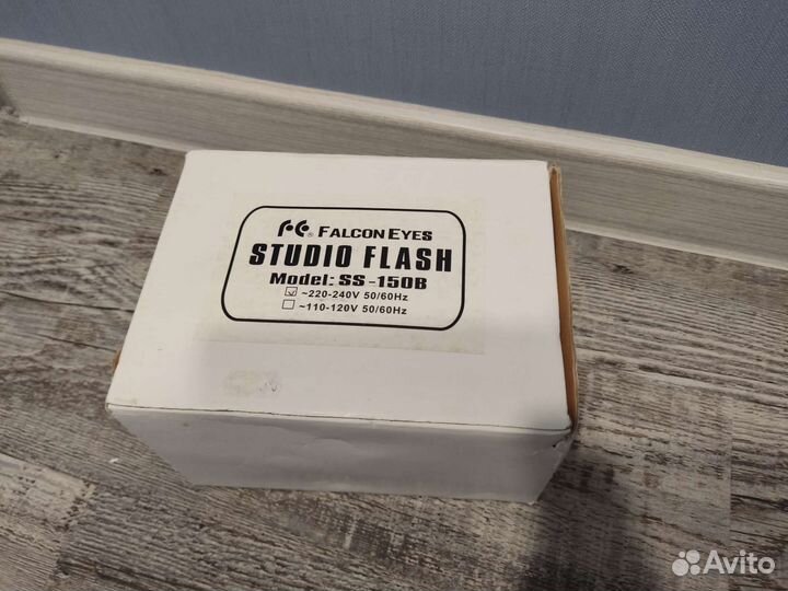 Студийная вспышка Falcon eyes ss-150b