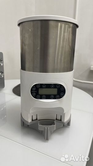 Автокормушка для кошек и собак