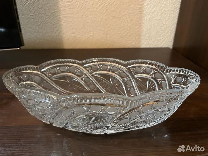 Хрустальная ваза