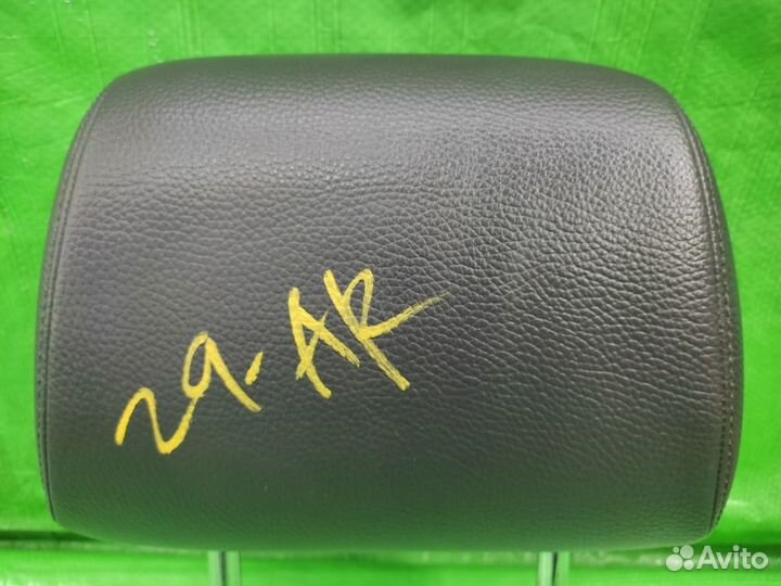 Подголовник лев. сиденья VW Touareg 02-10