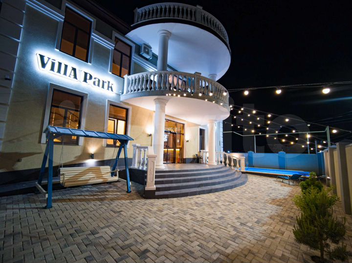 Гостиница, 1300 м²