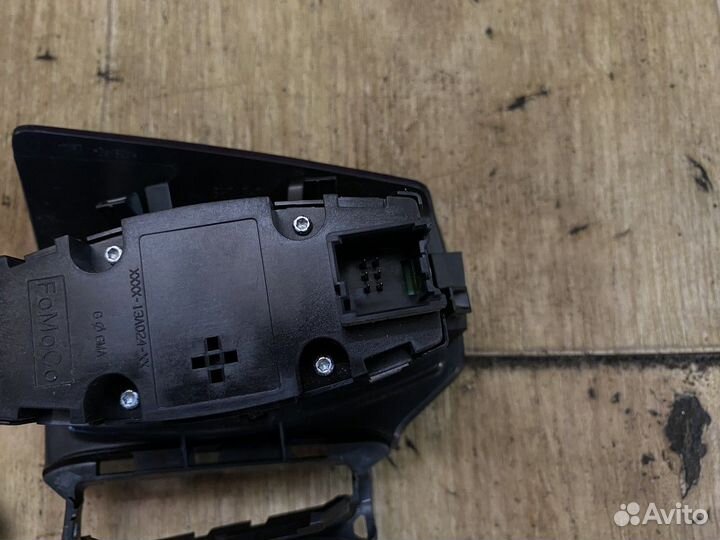 BM5T13A024DC Блок управления светом Фокус 3