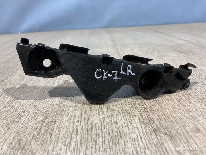 Крепление переднего бампера Mazda CX-7 левый