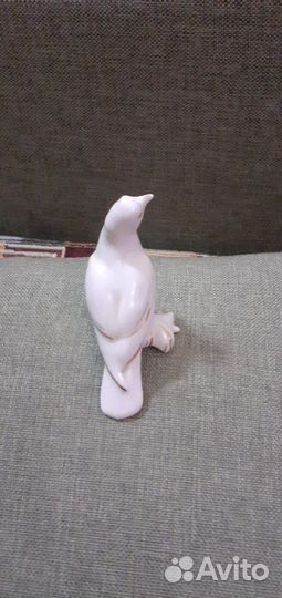 Статуэтка голубь