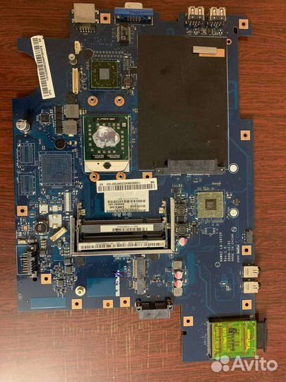 Материнская плата