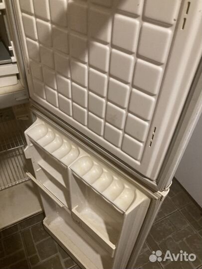 Холодильник бюрюса 22