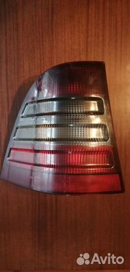Фонарь задний левый для Мерседес ML 163 до рестаил