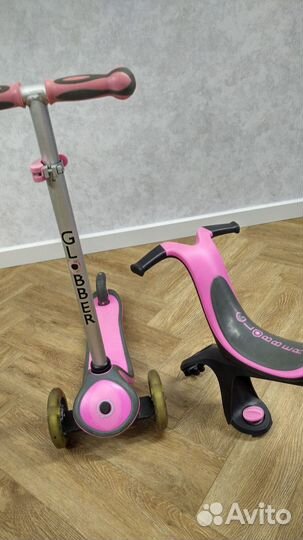 Трехколесный самокат Globber с седлом для катания