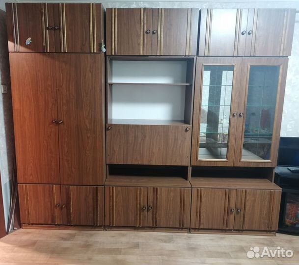 Шкаф сервант