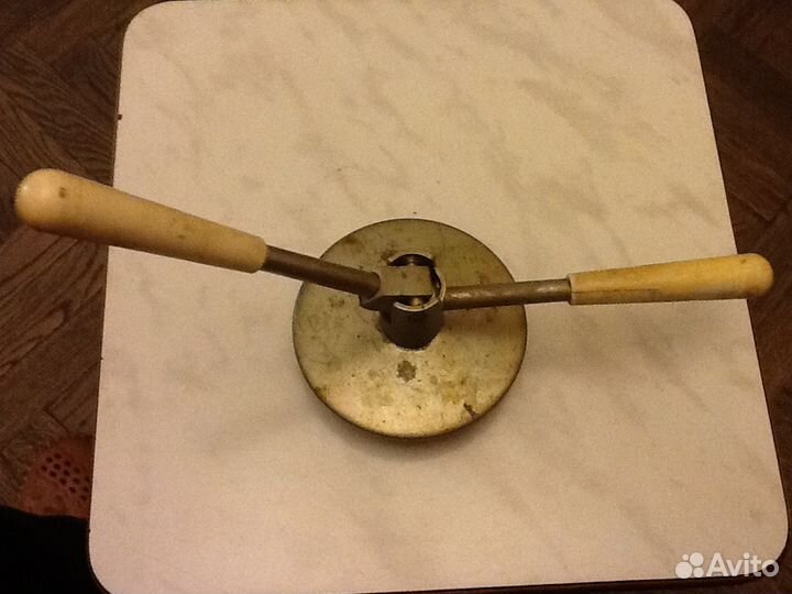 Машинка для закрутки банок СССР