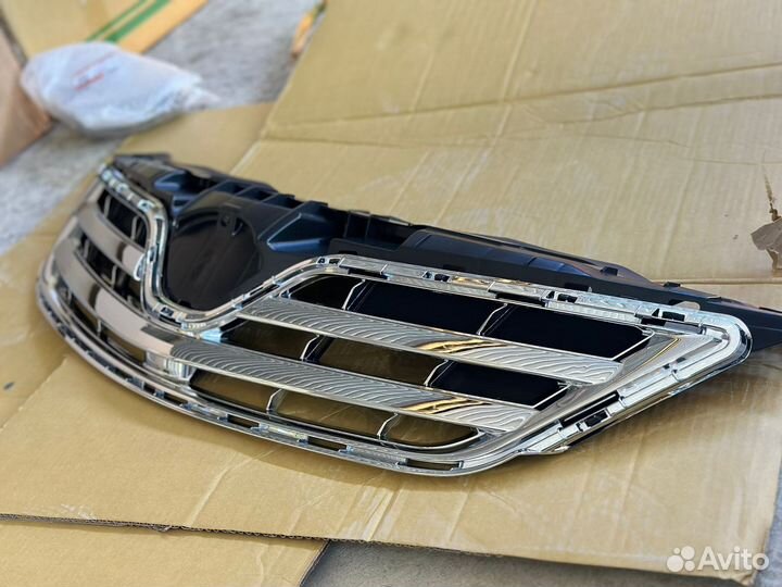 Решетки на бампер Toyota corolla 151