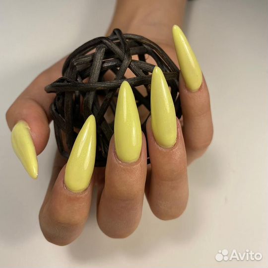 Маникюр, педикюр, наращивание ногтей