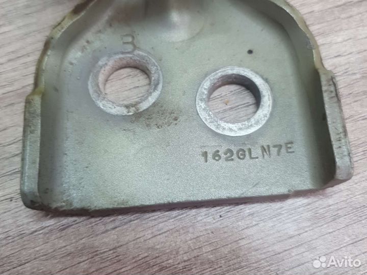 Петля двери передней левой ford fiesta mk5