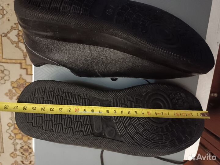 Мужская спортивная обувь 39-40 разм