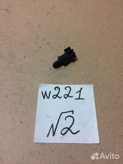 Датчик температуры воздуха Mercedes W221