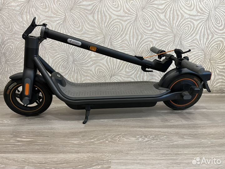 Ninebot kickscooter f65u