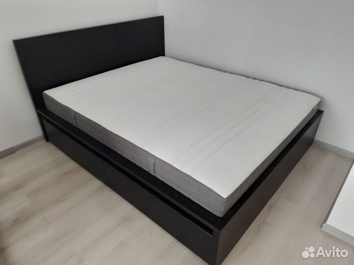 Кровать IKEA Malm (160х200см)