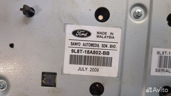 Панель управления магнитолой Ford Escape, 2010