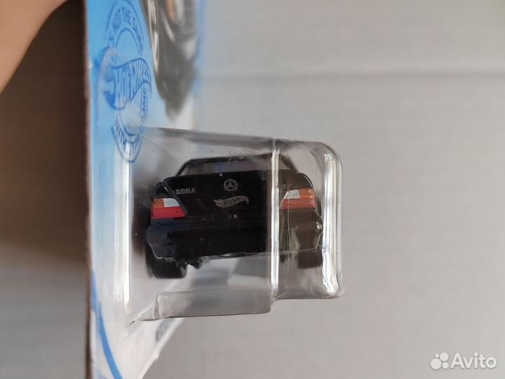 Hot Wheels Mercedes-Benz 500E