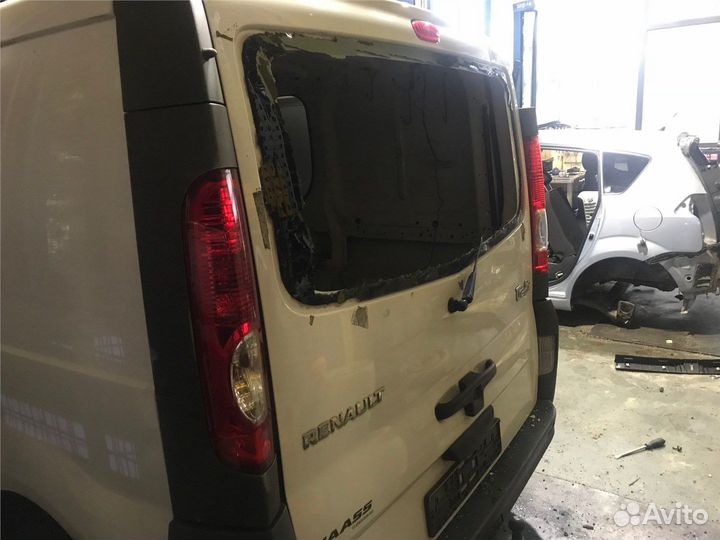 Разбор на запчасти Renault Trafic