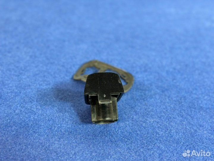 Накладка наружной ручки двери Volvo Xc60 2011