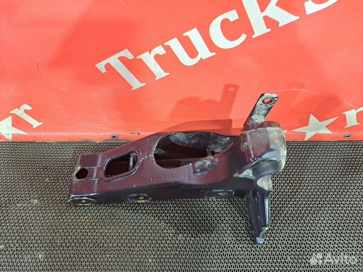 Кронштейн торсиона кабины правый Daf XF106