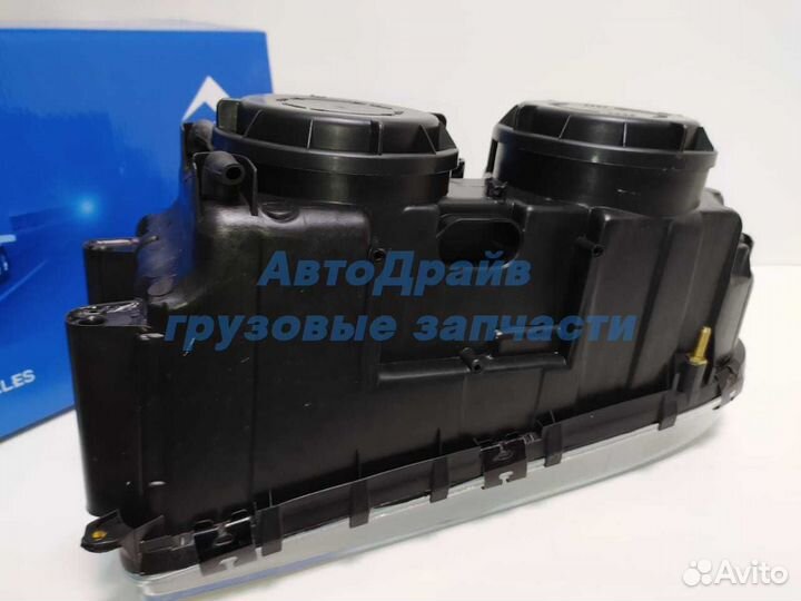 Фара правая Мерседес Аксор